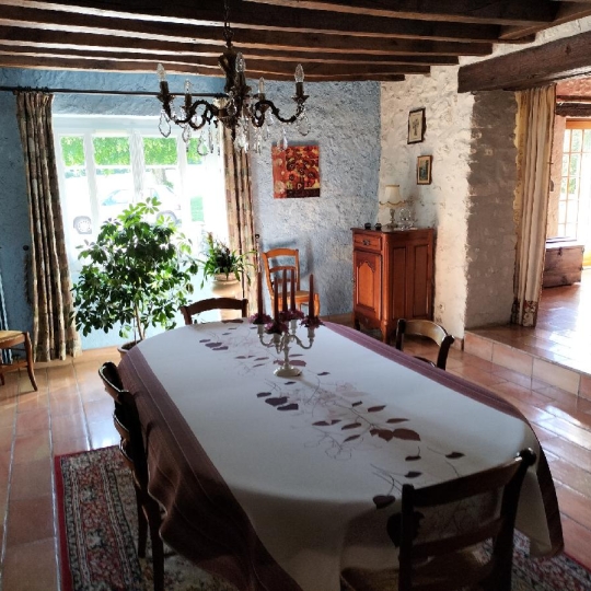  PERCHE VAL D`HUISNE IMMOBILIER : House | CORMES (72400) | 226 m2 | 435 000 € 
