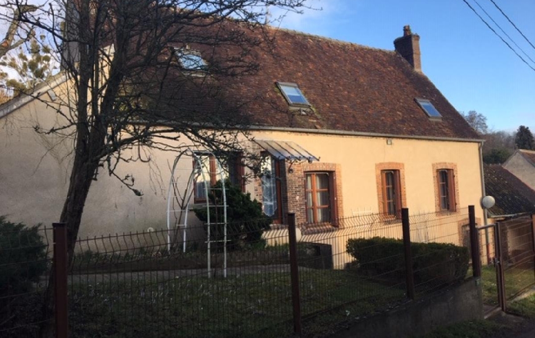 PERCHE VAL D`HUISNE IMMOBILIER : House | BRETONCELLES (61110) | 110 m2 | 90 000 € 