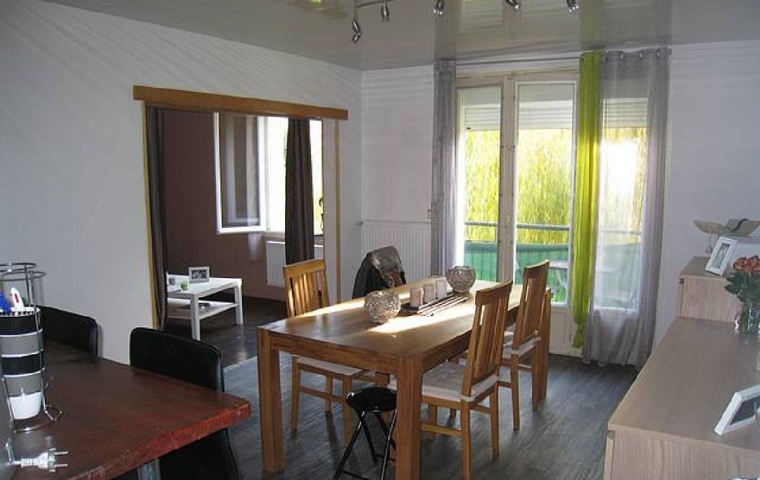 PERCHE VAL D`HUISNE IMMOBILIER : Apartment | NOGENT-LE-ROTROU (28400) | 52 m2 | 81 000 € 