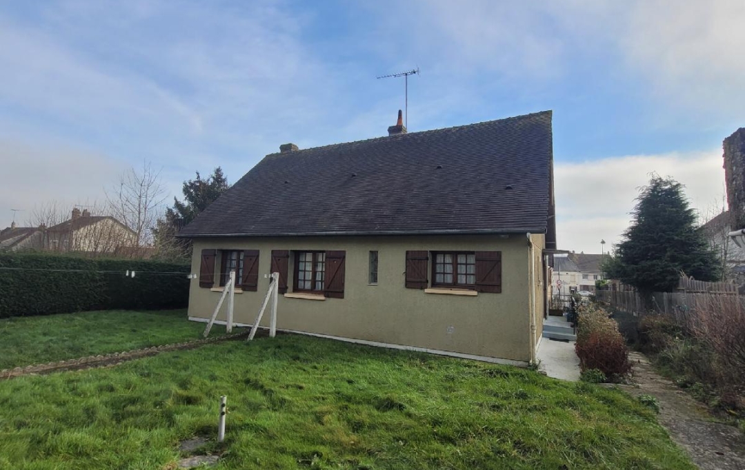PERCHE VAL D`HUISNE IMMOBILIER : House | LE THEIL (61260) | 86 m2 | 145 000 € 