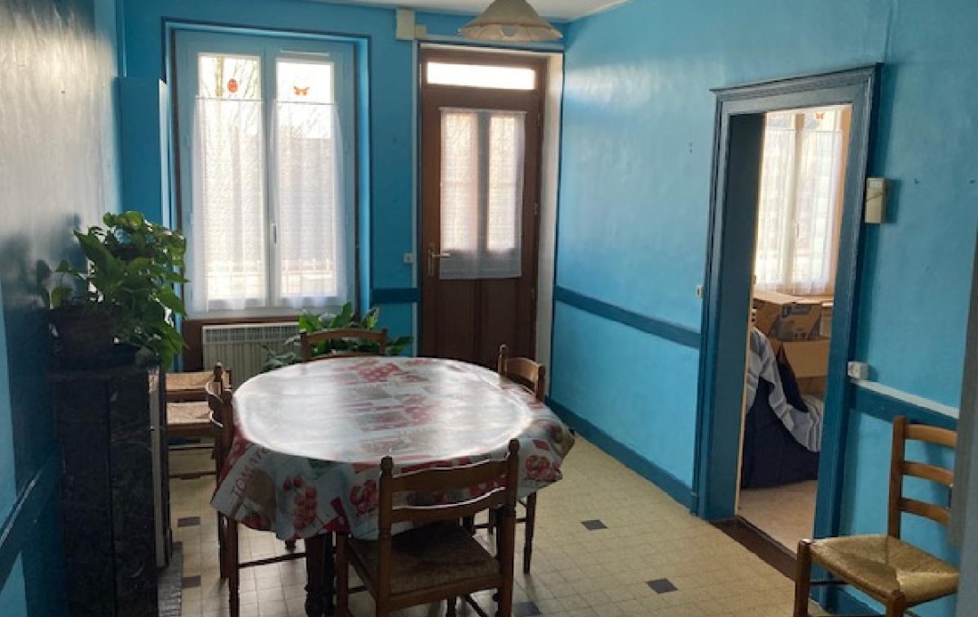 PERCHE VAL D`HUISNE IMMOBILIER : House | VAL-AU-PERCHE (61260) | 55 m2 | 65 000 € 