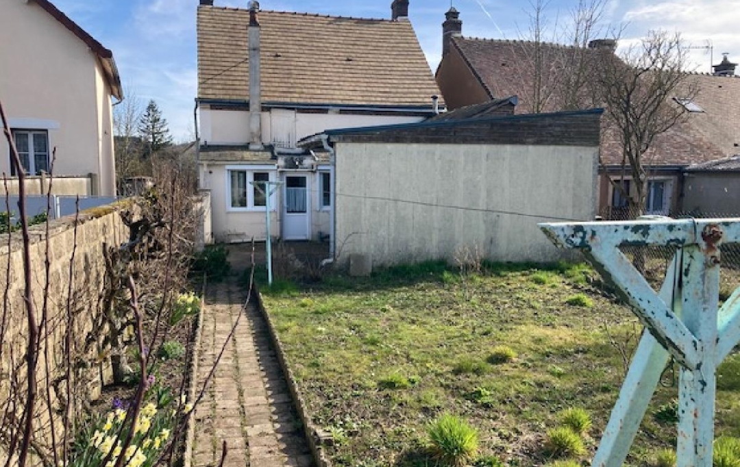 PERCHE VAL D`HUISNE IMMOBILIER : House | VAL-AU-PERCHE (61260) | 55 m2 | 65 000 € 