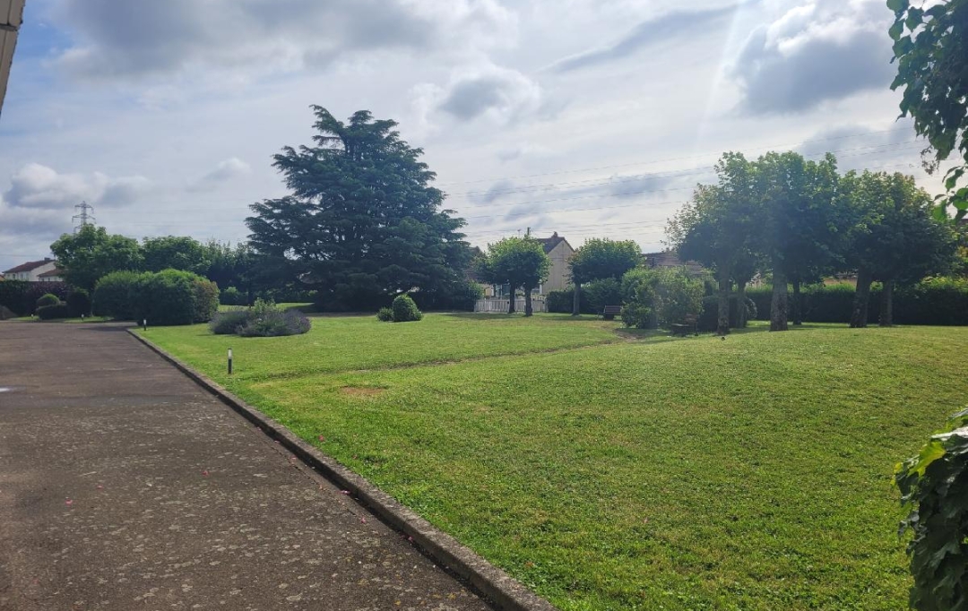 PERCHE VAL D`HUISNE IMMOBILIER : Appartement | NOGENT-LE-ROTROU (28400) | 67 m2 | 65 400 € 