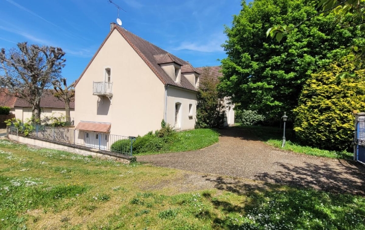  PERCHE VAL D`HUISNE IMMOBILIER Maison / Villa | NOGENT-LE-ROTROU (28400) | 249 m2 | 349 000 € 
